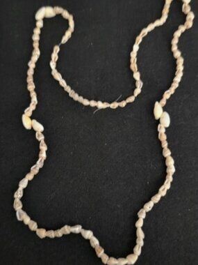 GORGEOUS VINTAGE 36" LONG CLUSTERED SMALL SEASHELL NECKLACE NN